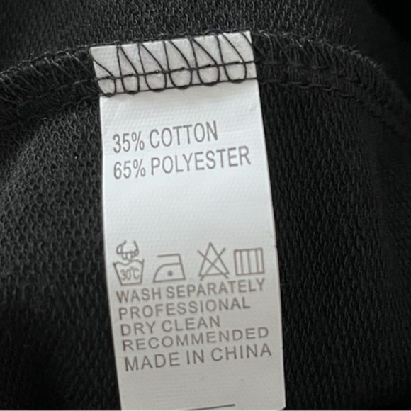 🐾 Paw Print & Hearts 💕 Long Sleeved Sweatshirt - Picture 5 of 5